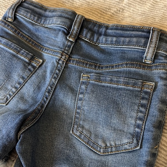 Cat & Jack Girls Denim Super Stretch Shorts Laced Hem Size XS 4/5 - Picture 7 of 7